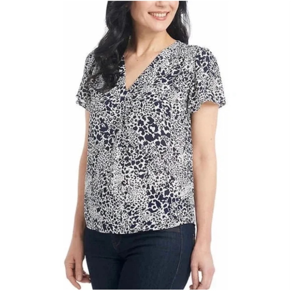 NWT Hilary Radley Blue and White Animal Print Blouse, Size Medium. Price $20